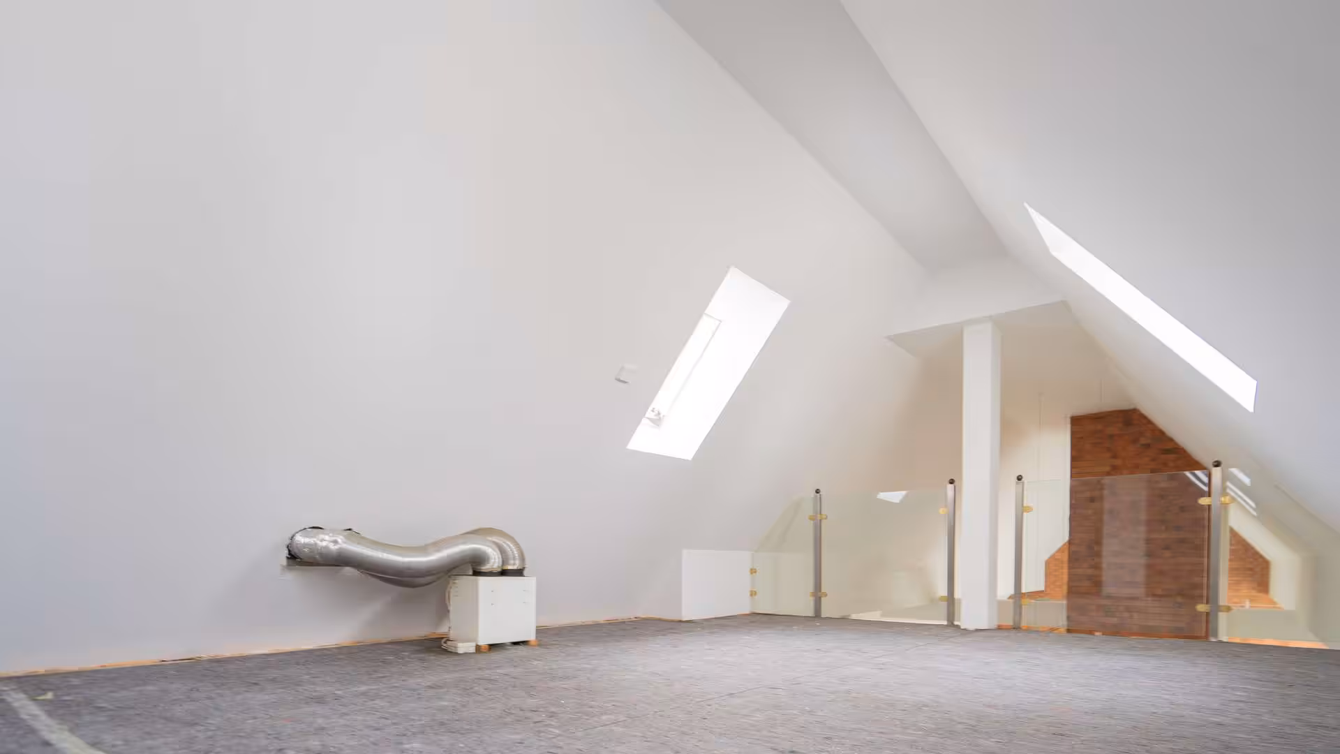 Galerie im Dachspitz mit Ausbaupotenzial