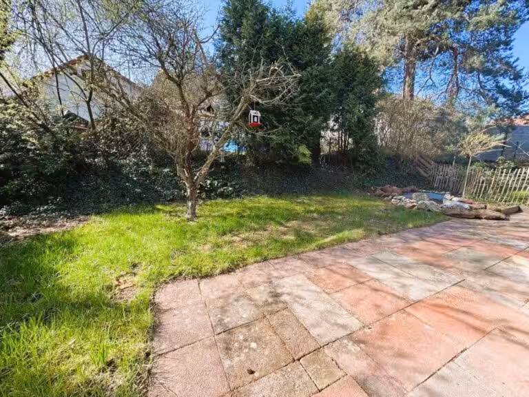 Terrasse mit Gartenanteil EG (2)